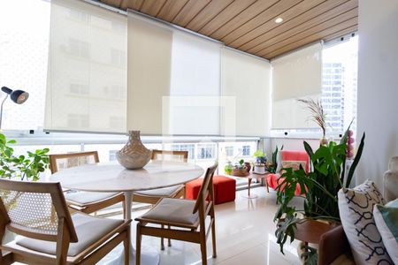 Sala de apartamento à venda com 3 quartos, 140m² em Humaitá, Rio de Janeiro