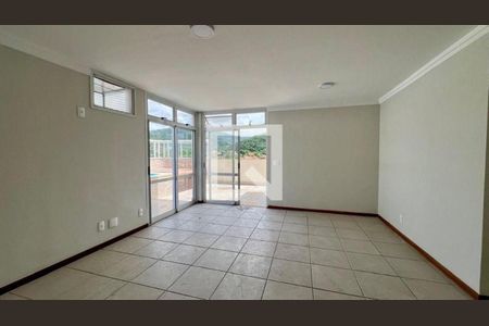 Apartamento à venda com 3 quartos, 200m² em Itaipu, Niterói