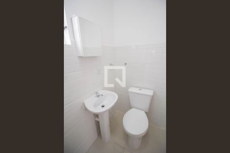 Banheiro de casa para alugar com 1 quarto, 30m² em Jardim Jaragua (sao Domingos), São Paulo