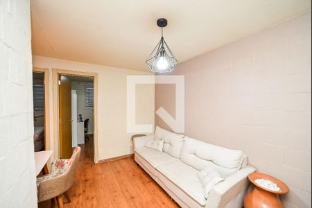 Sala de apartamento para alugar com 2 quartos, 40m² em Rubem Berta, Porto Alegre