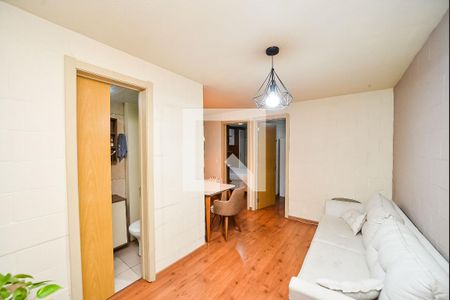Sala de apartamento para alugar com 2 quartos, 40m² em Rubem Berta, Porto Alegre