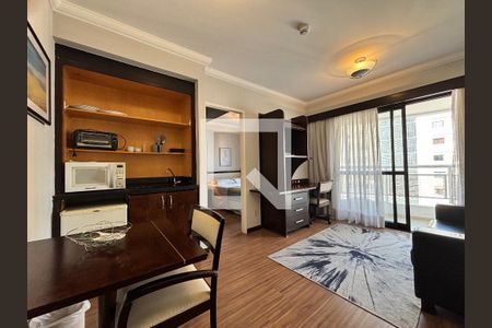 Sala/Cozinha de apartamento para alugar com 1 quarto, 69m² em Moema, São Paulo