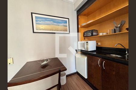 Sala/Cozinha de apartamento para alugar com 1 quarto, 69m² em Moema, São Paulo