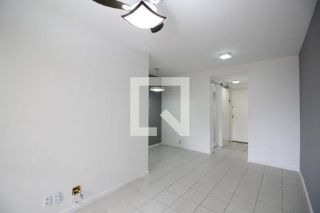 Sala de apartamento à venda com 3 quartos, 72m² em Taquara, Rio de Janeiro