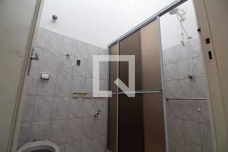 Banheiro de casa à venda com 1 quarto, 95m² em Jardim Aeroporto, São Paulo