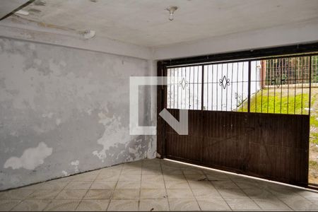 Garagem de casa à venda com 3 quartos, 90m² em Vila Nova, Porto Alegre