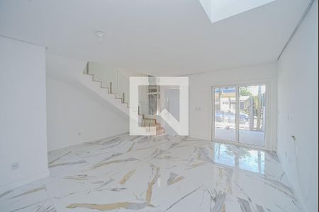 Sala de casa à venda com 3 quartos, 170m² em Vila Ipiranga, Porto Alegre