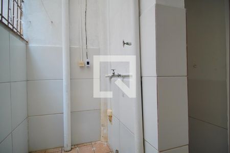 Área de serviço de apartamento para alugar com 2 quartos, 45m² em São Geraldo, Porto Alegre