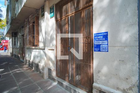 Fachada de apartamento para alugar com 2 quartos, 45m² em São Geraldo, Porto Alegre