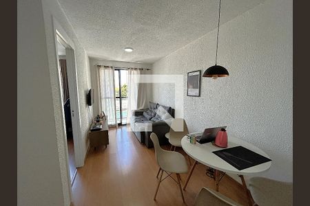 Sala de apartamento para alugar com 1 quarto, 32m² em Encantado, Rio de Janeiro