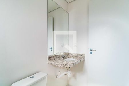 Banheiro de apartamento à venda com 2 quartos, 74m² em Vila Sonia, São Paulo
