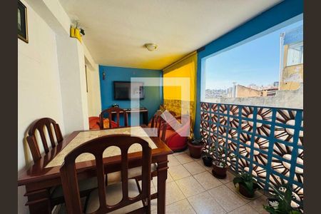 Casa à venda com 3 quartos, 182m² em Jardim Luanda, São Paulo