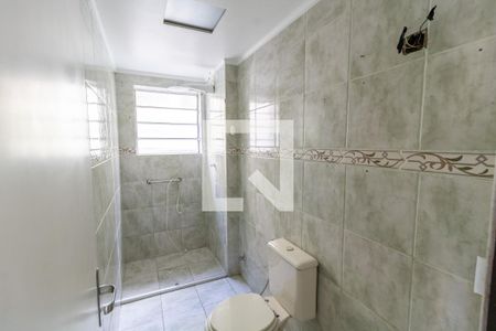 Banheiro de apartamento à venda com 2 quartos, 65m² em Teresópolis, Porto Alegre