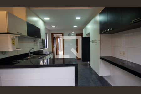 Cozinha de casa de condomínio à venda com 4 quartos, 350m² em Recreio dos Bandeirantes, Rio de Janeiro