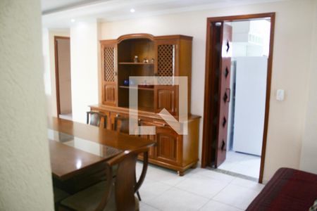 Sala de apartamento para alugar com 2 quartos, 80m² em Guilhermina, Praia Grande