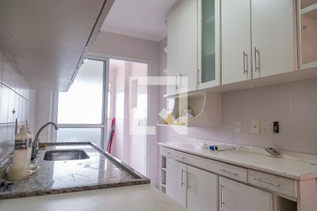 Cozinha de apartamento para alugar com 3 quartos, 90m² em Vila Guarani (zona Sul), São Paulo