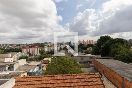 Vista Quarto 3 de casa à venda com 3 quartos, 180m² em Vila Carmosina, São Paulo