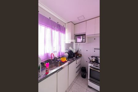 Cozinha de casa à venda com 3 quartos, 180m² em Vila Carmosina, São Paulo