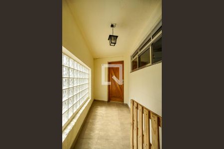 Hall de entrada de casa para alugar com 2 quartos, 70m² em Vila Matilde, São Paulo