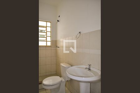 Banheiro de apartamento à venda com 1 quarto, 41m² em Menino Deus, Porto Alegre