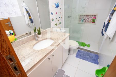 Banheiro quarto 1 de casa de condomínio à venda com 3 quartos, 130m² em Vargem Grande, Rio de Janeiro