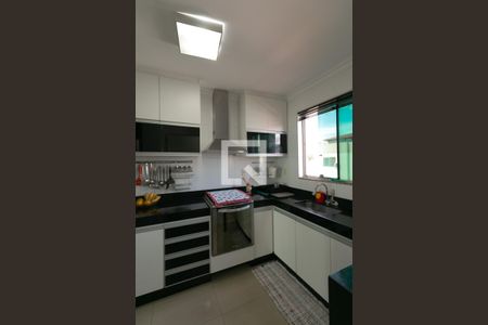 Cozinha de apartamento à venda com 3 quartos, 179m² em Santa Monica, Belo Horizonte