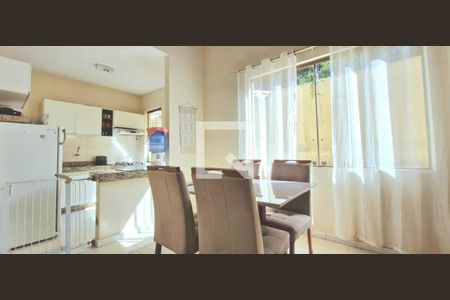 Sala de casa de condomínio à venda com 2 quartos, 100m² em Lagoa Santa, Lagoa Santa