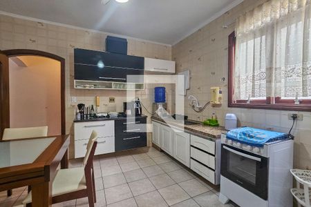 Cozinha de apartamento para alugar com 3 quartos, 114m² em Parque Enseada, Guarujá