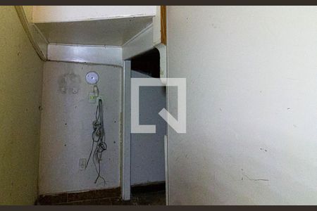 Porão de casa à venda com 4 quartos, 260m² em Vila Romana, São Paulo