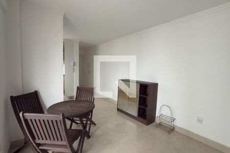 Sala de apartamento para alugar com 1 quarto, 54m² em Guilhermina, Praia Grande