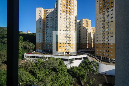Vista da Sala de apartamento à venda com 2 quartos, 70m² em Partenon, Porto Alegre
