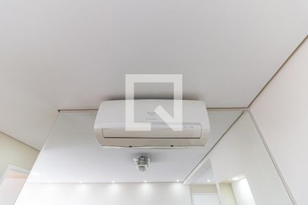 Sala de apartamento à venda com 3 quartos, 85m² em Vila Gumercindo, São Paulo