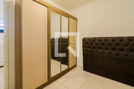 Quarto 2 de casa para alugar com 2 quartos, 50m² em Jardim Raposo Tavares, São Paulo