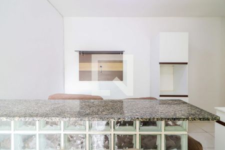 Sala de casa para alugar com 2 quartos, 50m² em Jardim Raposo Tavares, São Paulo