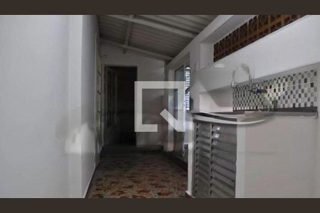 Casa à venda com 4 quartos, 210m² em Vila Liviero, São Paulo