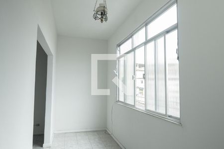 Corredor de apartamento à venda com 3 quartos, 120m² em Olaria, Rio de Janeiro