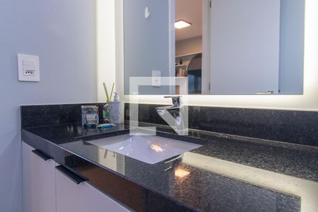 Banheiro de apartamento à venda com 1 quarto, 35m² em Teresópolis, Porto Alegre