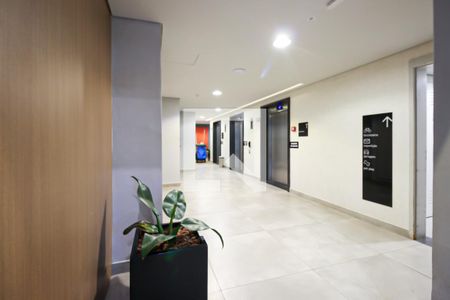 Hall Social de apartamento para alugar com 2 quartos, 69m² em Santo Amaro, São Paulo