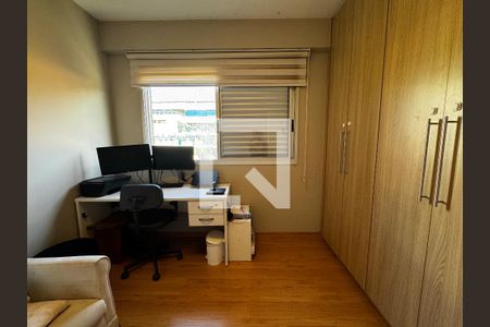 Quarto 1 de apartamento à venda com 4 quartos, 130m² em Santa Tereza, Belo Horizonte