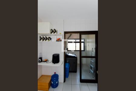 Cozinha de apartamento à venda com 2 quartos, 61m² em Jardim Aida, Guarulhos