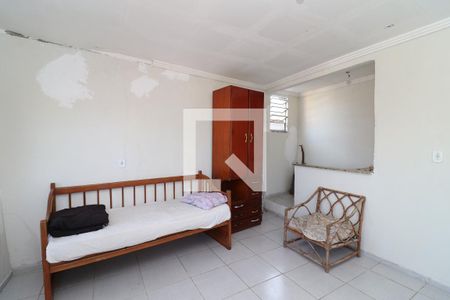 Sala/Quarto de casa de condomínio para alugar com 1 quarto, 25m² em Cocotá, Rio de Janeiro