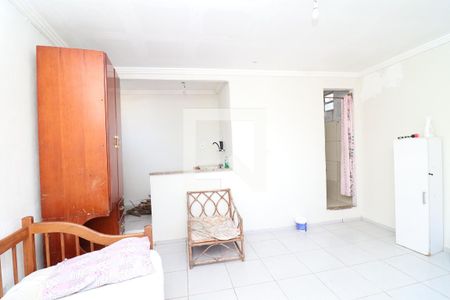 Sala/Quarto de casa de condomínio para alugar com 1 quarto, 25m² em Cocotá, Rio de Janeiro