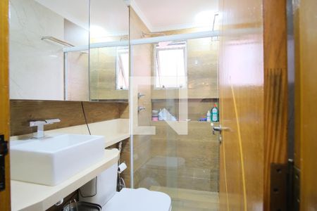 Banheiro de apartamento à venda com 2 quartos, 56m² em Vila Esperança, São Paulo