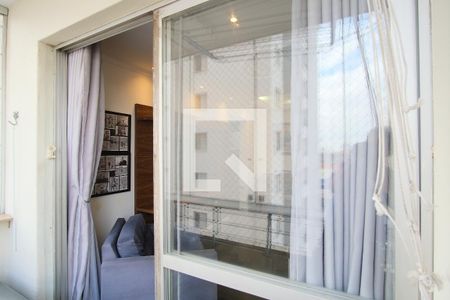 Varanda Sala de apartamento à venda com 2 quartos, 56m² em Vila Esperança, São Paulo