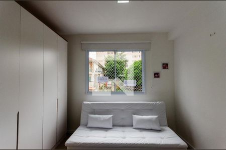 Sala/Quarto de kitnet/studio para alugar com 1 quarto, 17m² em Vila Mangalot, São Paulo