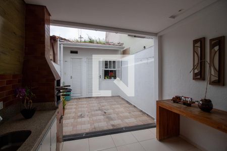 Quintal de casa à venda com 2 quartos, 103m² em Jardim Trussardi, São Paulo