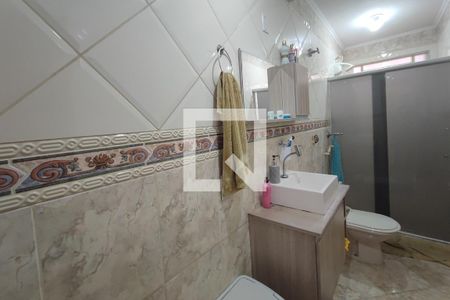 Banheiro de casa à venda com 3 quartos, 110m² em Vila Aurocan, Campinas