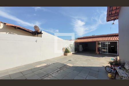 Garagem de casa à venda com 3 quartos, 273m² em Parque das Universidades, Campinas
