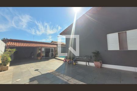 Garagem de casa à venda com 3 quartos, 273m² em Parque das Universidades, Campinas