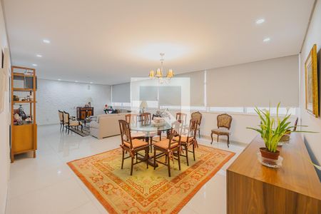 Sala de apartamento à venda com 2 quartos, 158m² em Cerqueira César, São Paulo